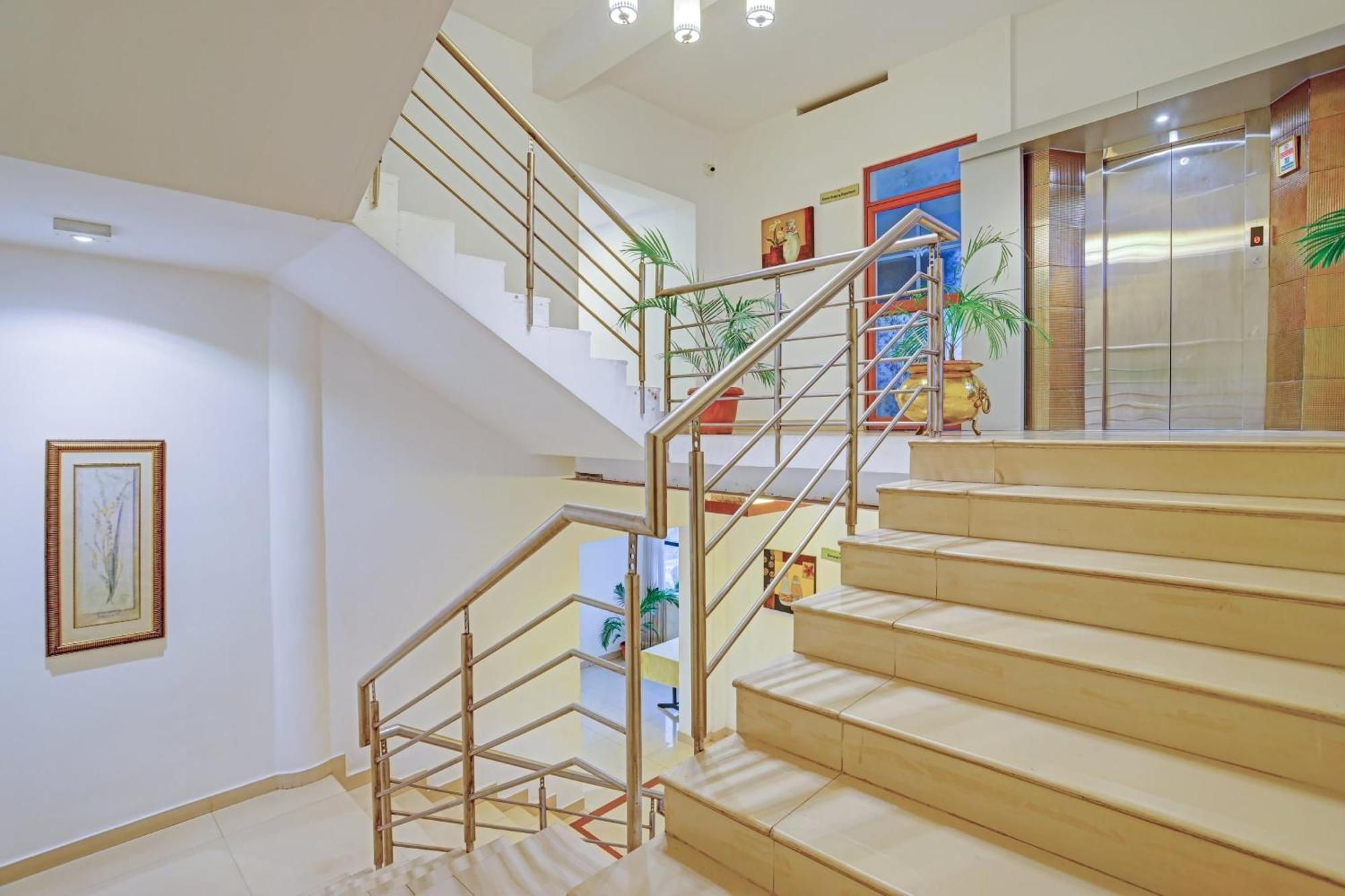 Super Collection O Indraprastha Hotel Thiruvananthapuram Exterior photo